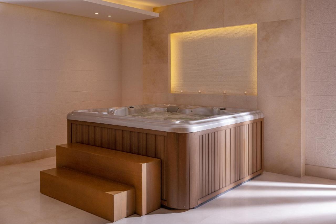 Steigenberger Resort Ras Soma Hurghada Exterior foto A hot tub