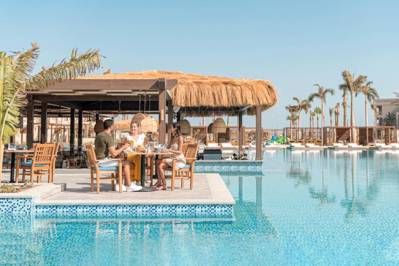 Steigenberger Resort Ras Soma Hurghada Exterior foto The swimming pool at the resort